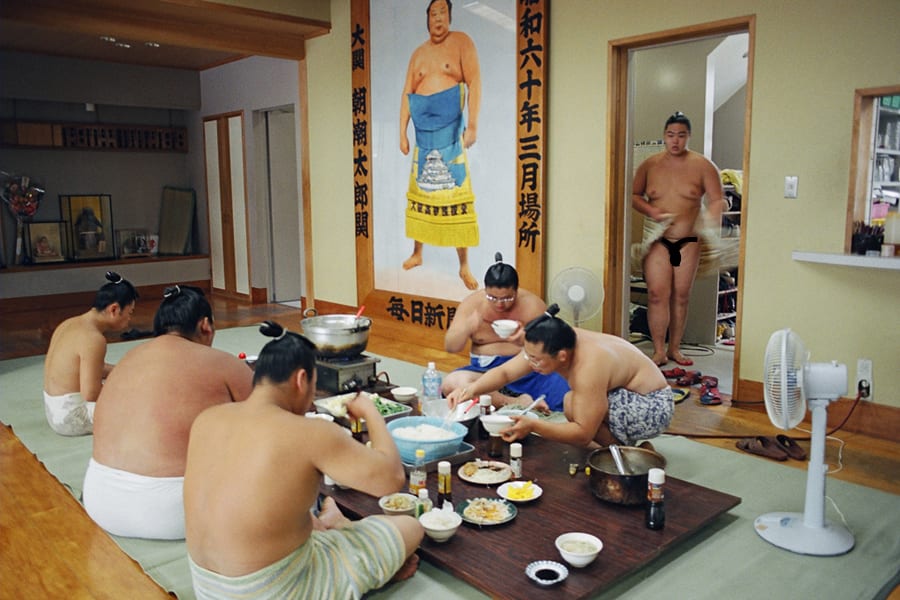 圖 片 來 源 : 言 人 誌 。