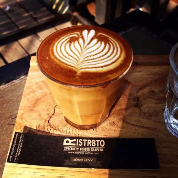 超 級 高 顏 值 拉 花 piccolo latte 7 8 泰 銖 。