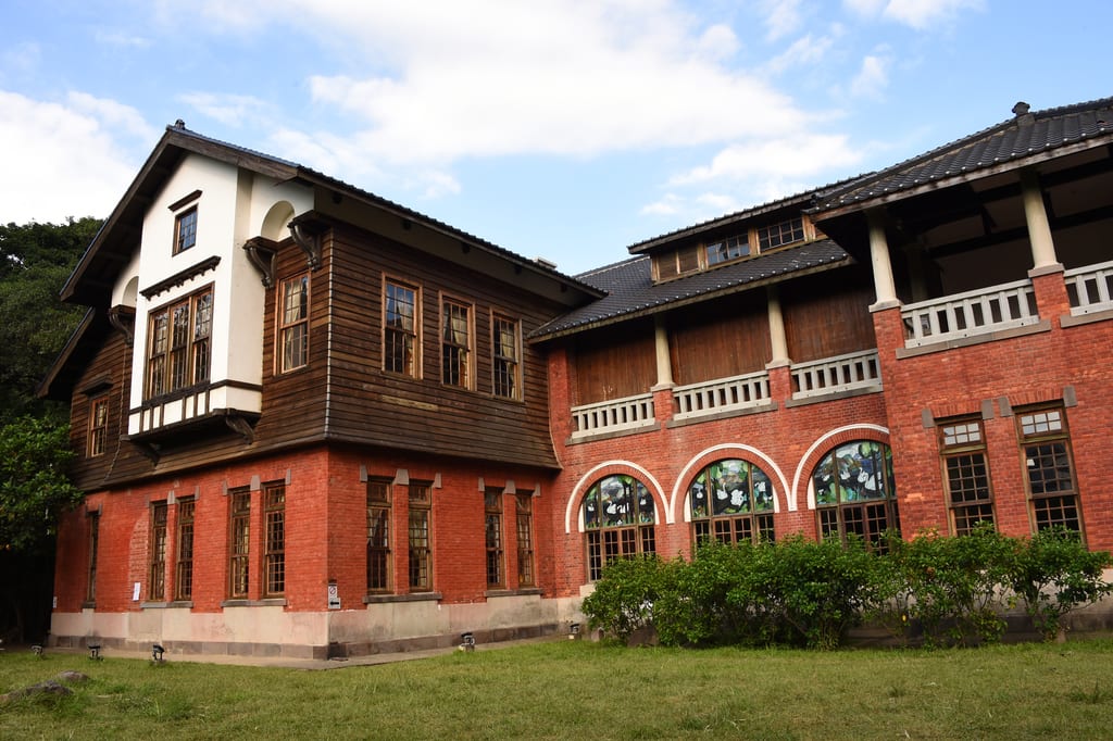 「北投溫泉博物館」外觀,為仿英國鄉村的建築風格。(圖片來源/台北旅遊網)