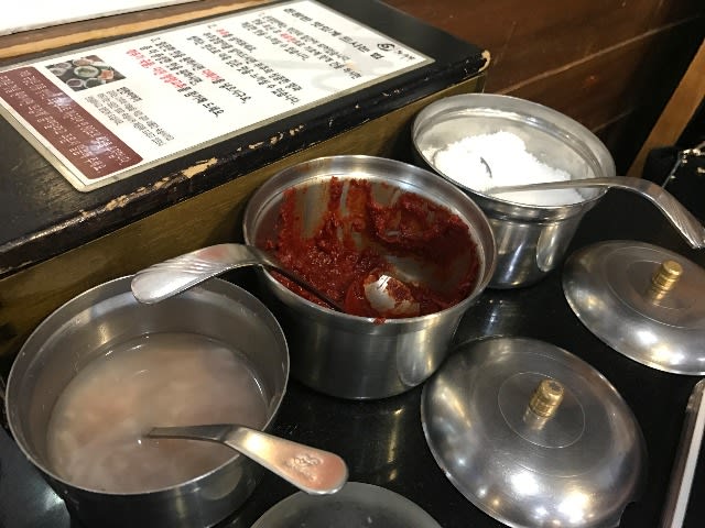 韓式辣醬、鹽、蝦醬。
