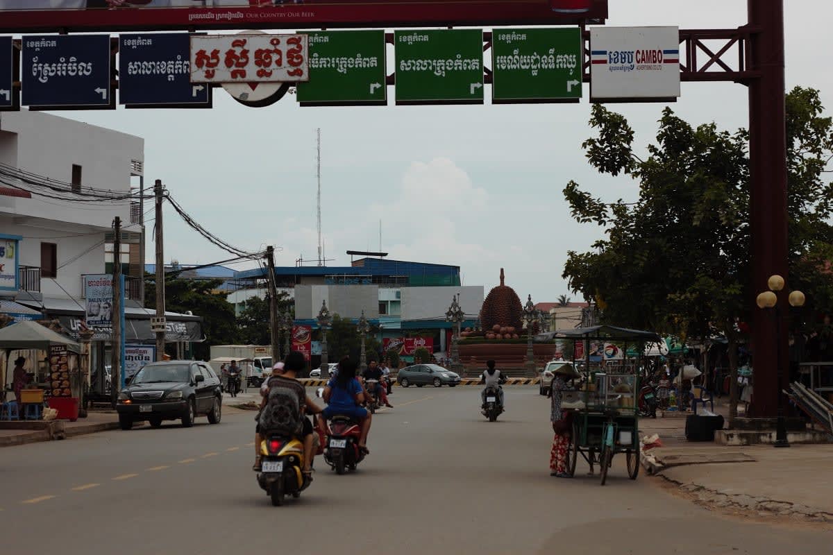Một mình ở Kampot – Kep – Borkor 5 du lịch miền nam campuchia - Vòng xoay trái sầu riêng