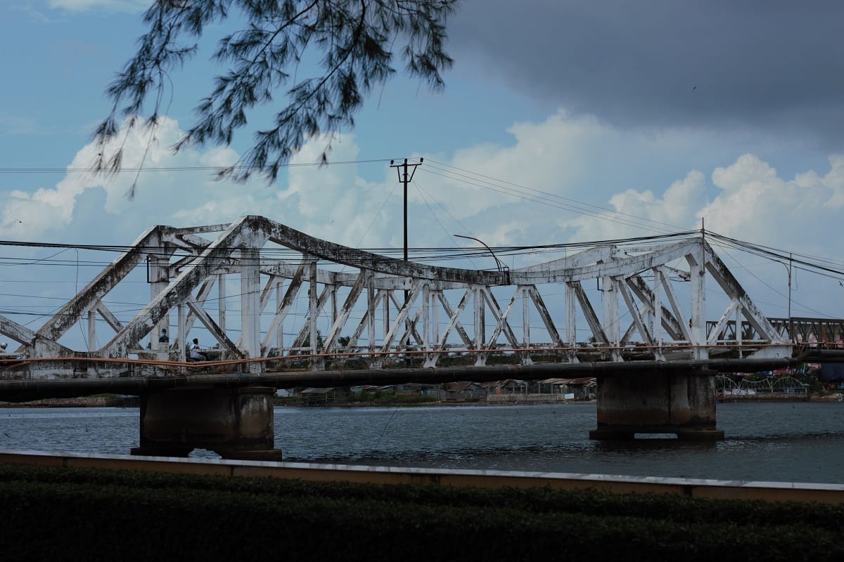 Một mình ở Kampot – Kep – Borkor 6 du lịch miền nam campuchia - cầu cũ sông kampot