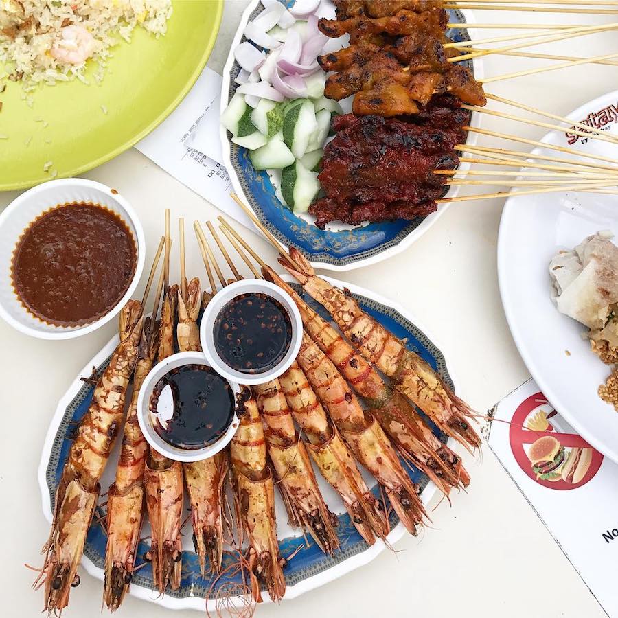 ăn đồ nướng satay by the bay trong chuyến du lịch singapore 3 ngày 2 đêm