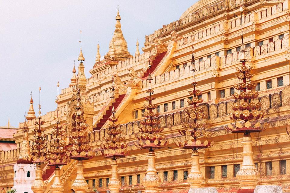 Ngắm Bình Minh Ở Bagan 17 du lịch bagan - chùa shwe zi gon nhìn từ phía bên