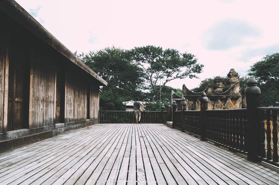 Ngắm Bình Minh Ở Bagan 19 du lịch bagan - nhà gỗ dọc đường old bagan