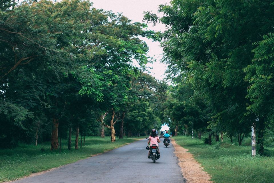 Ngắm Bình Minh Ở Bagan 20 du lịch bagan - đường ở old bagan