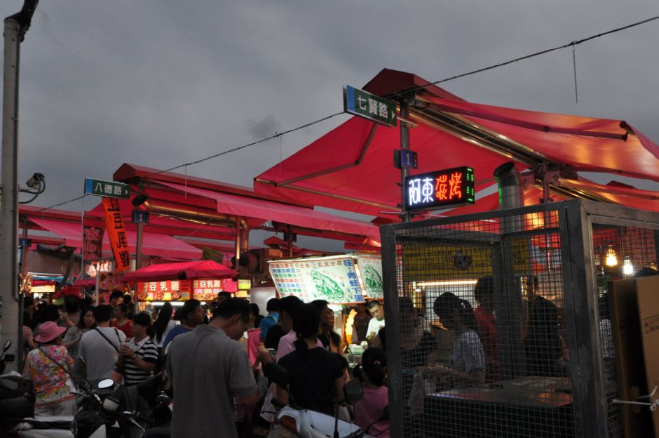 Khám phá những khu chợ đêm trứ danh ở Đài Loan 16 chợ đêm ở đài loan: xiu jue jiang