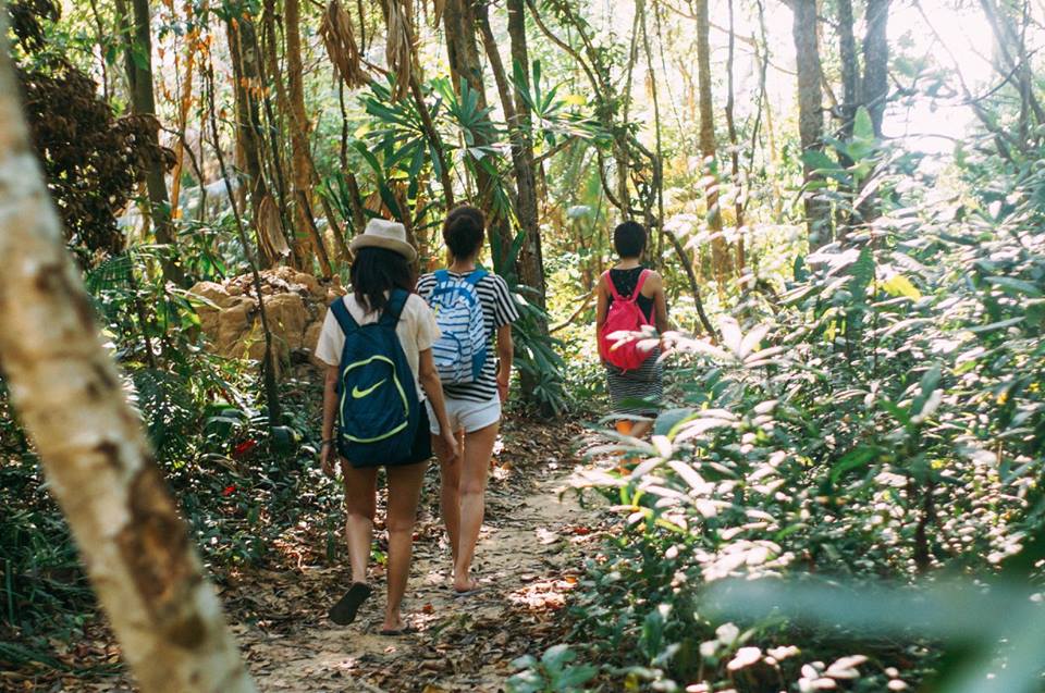 Koh Rong Samloem Trip 11 đi theo đường mòn đến bãi biển robinson là kinh nghiệm đi koh rong samloem