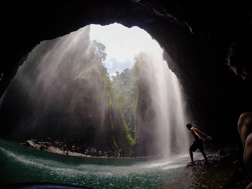 thác madakaripura gần núi lửa bromo