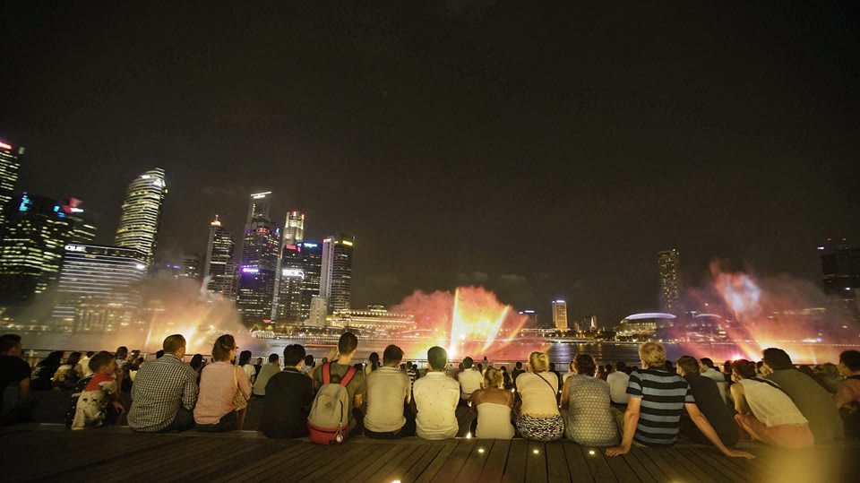 trải nghiệm singapore 4 ngày 3 đêm: thưởng thức nhạc nước