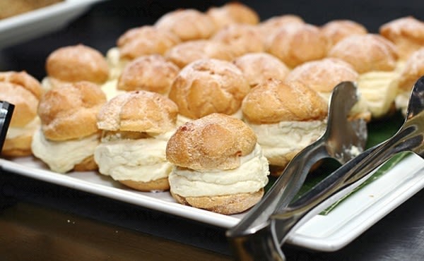 Khám phá những món ăn vặt ngon khó cưỡng tại Singapore 7 Bánh sầu riêng là món ăn vặt singapore có mùi vị đặc trưng