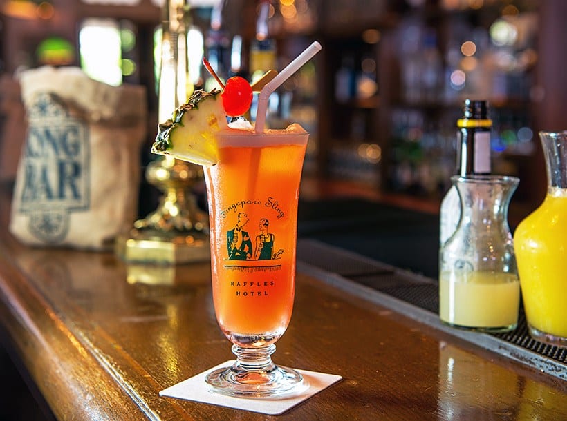 singapore sling là một loại cocktail nổi tiếng của singapore