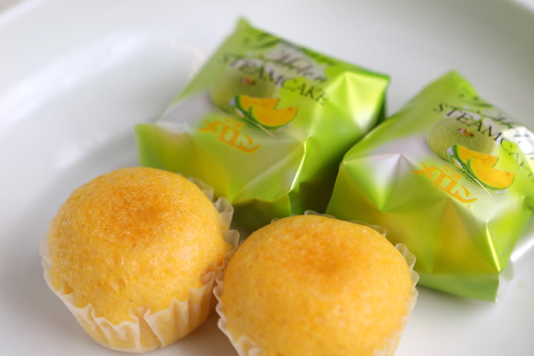 24 món ngon Hokkaido nhất định phải mua làm quà 2 Bánh bông lan dưa lưới