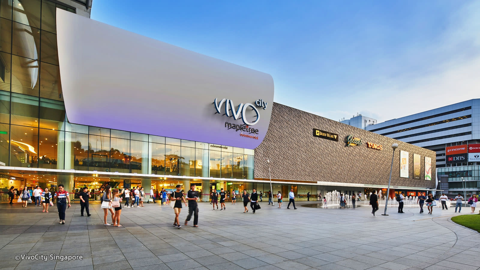 mua sắm tại Vivo city trong lịch trình du lịch singapore - malaysia cho gia đình