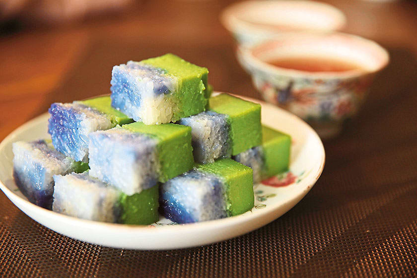 Khám phá những món ăn vặt ngon khó cưỡng tại Singapore 4 Nyonya Kueh là món ăn vặt singapore rất đặc biệt