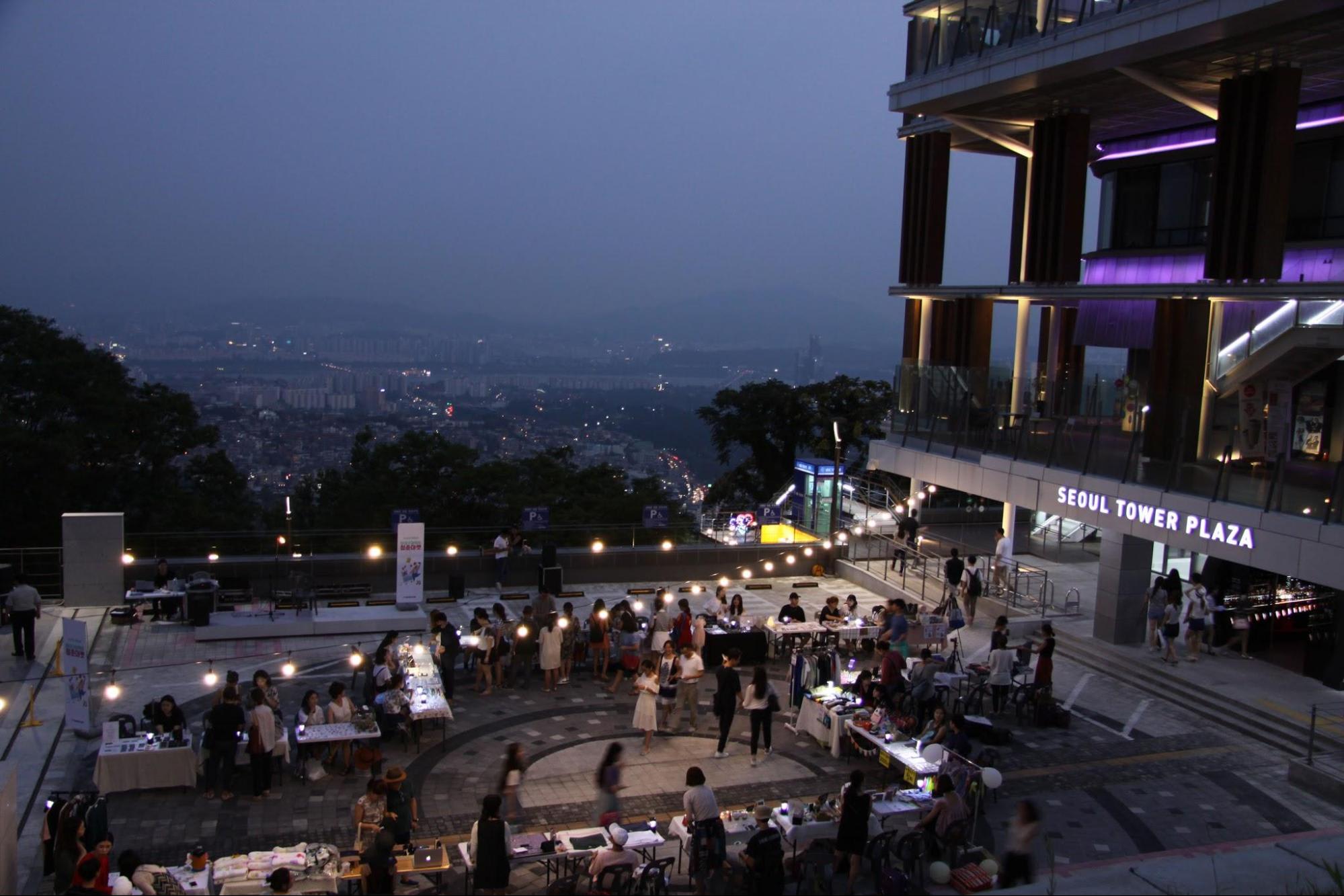 Bí kíp phá đảo công viên Namsan, khám phá tháp N Seoul 5 trung tâm thương mại tháp N Seoul