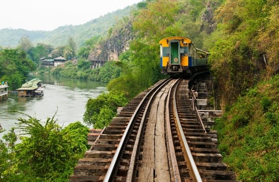 Bí quyết sử dụng phương tiện công cộng ở Thái Lan 15 tàu hỏa là một loại phương tiện công cộng ở thái lan