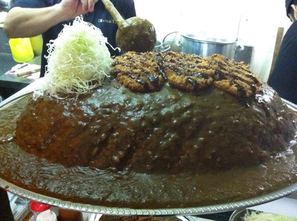 Khám phá những món ăn khổng lồ ở Thái Lan 8 một trong những món ăn thái lan nên thử là cà ri khổng lồ