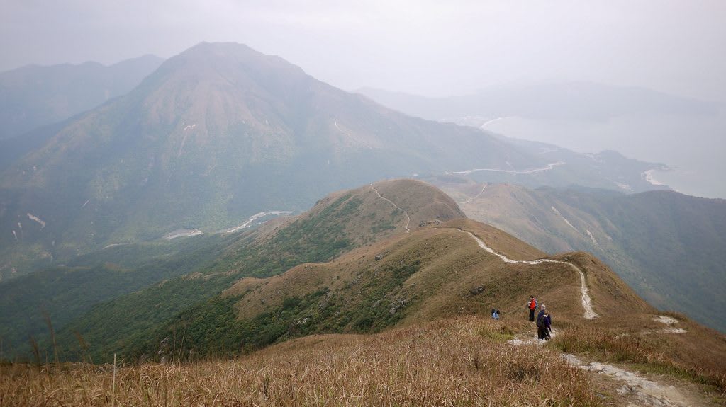 Du lịch tự túc Hồng Kông: trọn ngày khám phá cáp treo Ngong Ping 360 và đảo Lantau 19 trèo lên đỉnh lantau là việc phải làm trong chuyến đi khám phá ngong ping 360