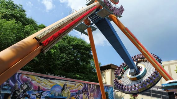 Bí kíp chinh phục Everland – công viên chủ đề lớn nhất Hàn Quốc 11 Hurricane Everland