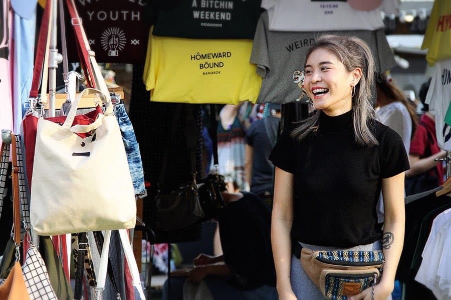 13 khu chợ đường phố bạn không nên bỏ lỡ khi đến Bangkok 15 chợ artbox bangkok là một trong những khu chợ đường phố ở bangkok