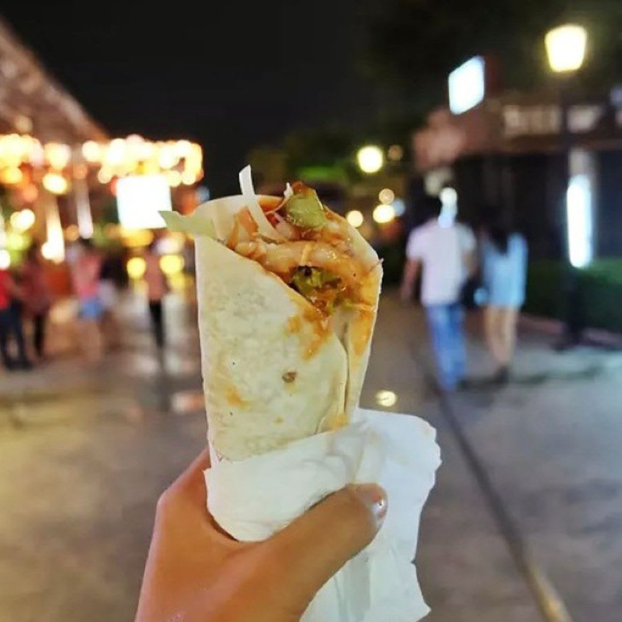 13 khu chợ đường phố bạn không nên bỏ lỡ khi đến Bangkok 18 thức ăn tại asiatique the riverfront - một trong những khu chợ đường phố ở bangkok