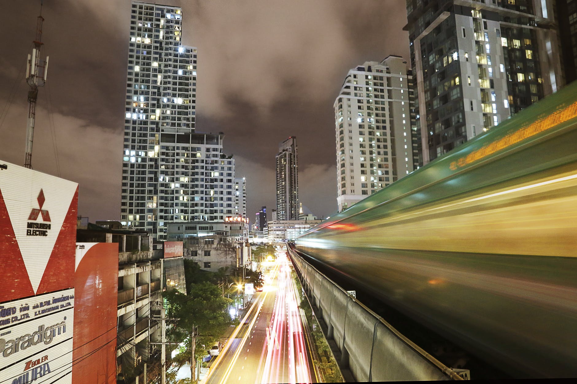 Cẩm nang du lịch hè Thái Lan một mình dành cho bạn nữ 5 du lịch thái lan một mình cho bạn nữ: bangkok sky train