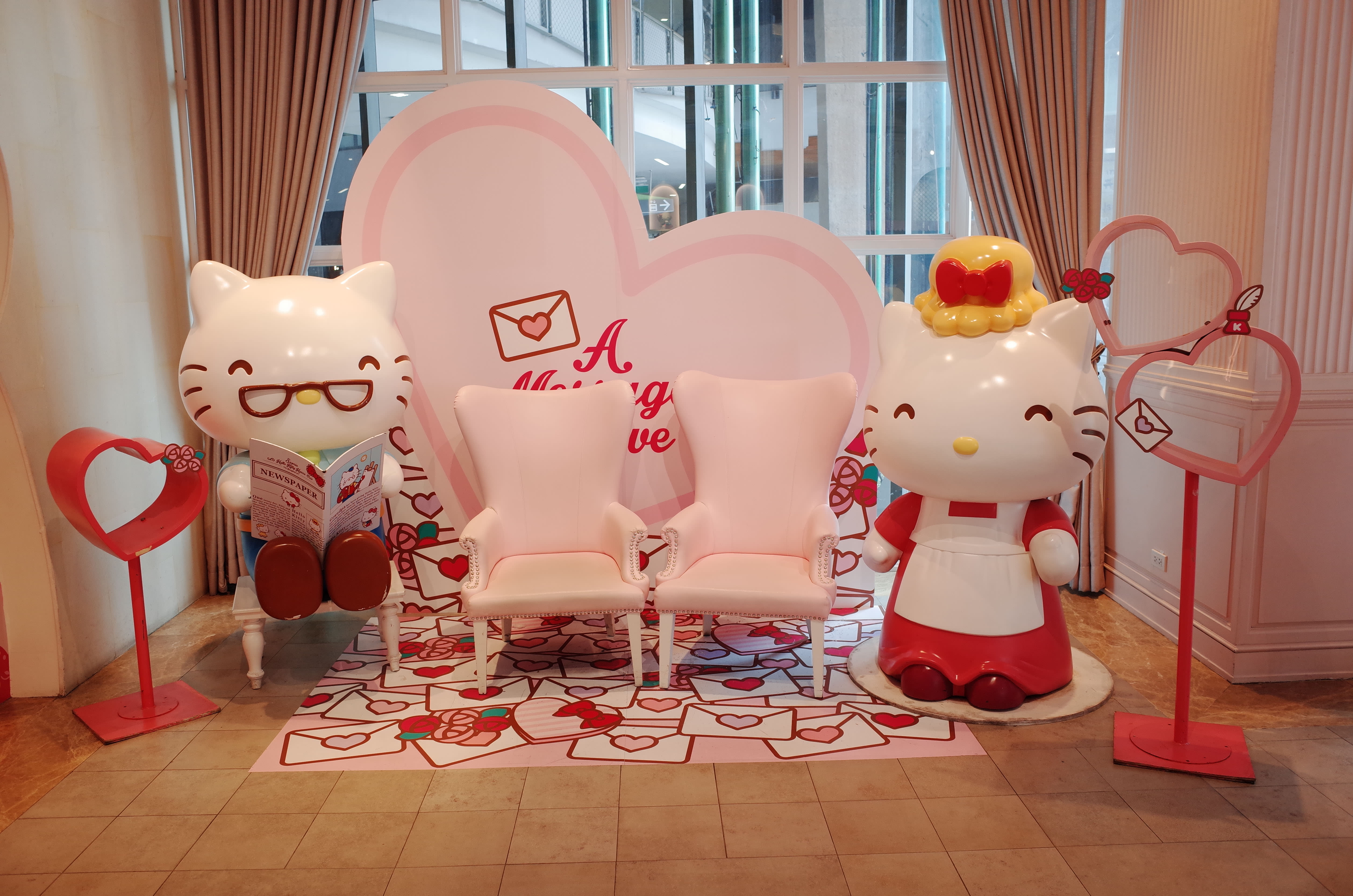 Sống lại thuở thơ bé tại Hello Kitty House ở Bangkok 7 ghế ngồi hello kitty
