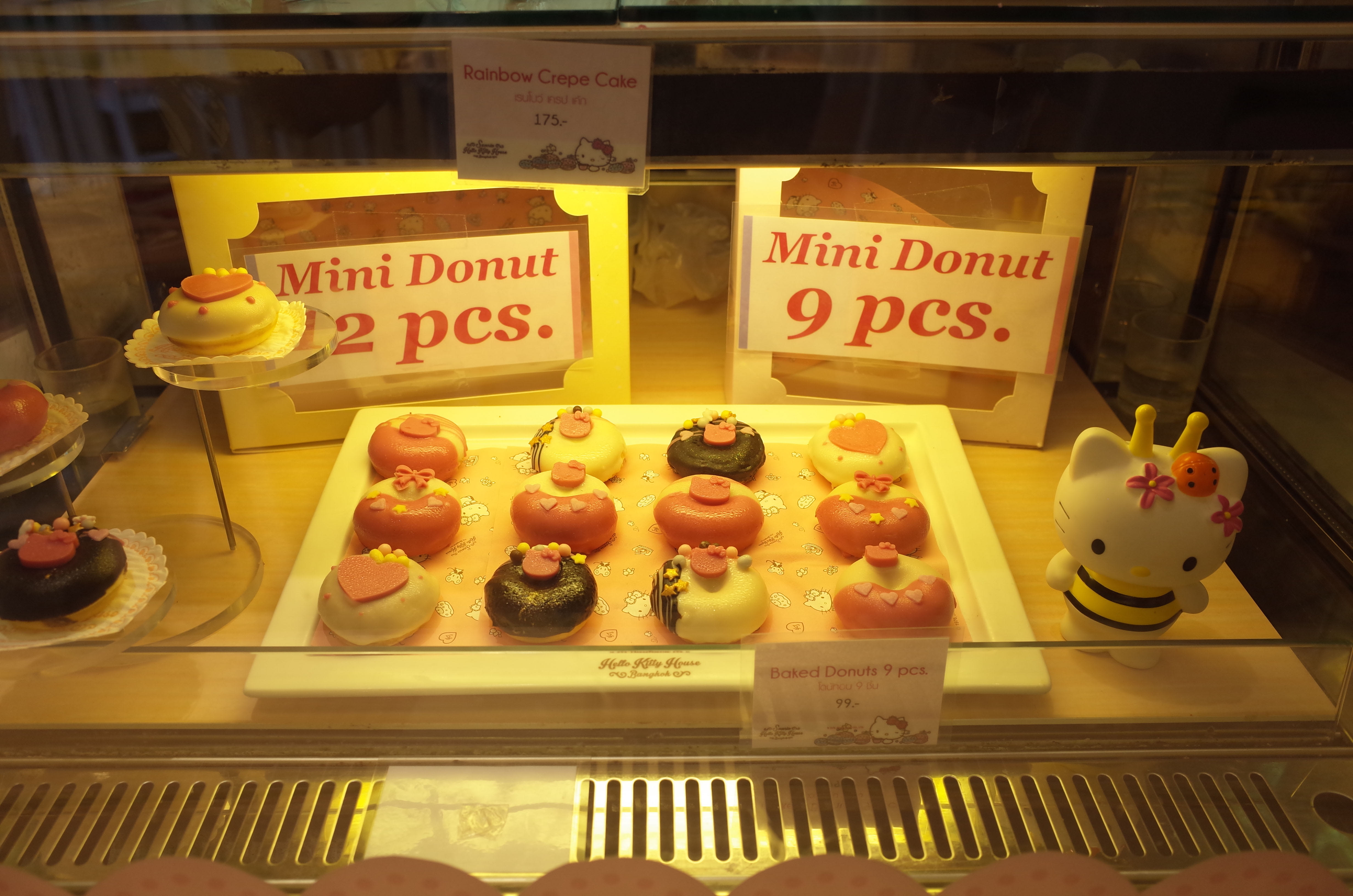 Sống lại thuở thơ bé tại Hello Kitty House ở Bangkok 9 bánh cupcake tại hello kitty house