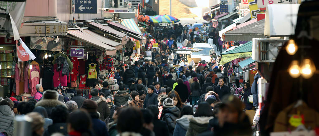 Bí Kíp “oanh Tạc” 7 Chợ Đêm Hàn Quốc 11 chợ myeongdong là một trong những chợ đêm hàn quốc sôi động
