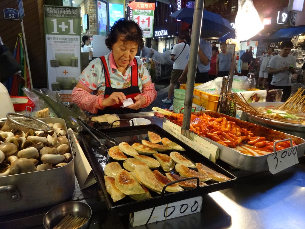 Bí Kíp “oanh Tạc” 7 Chợ Đêm Hàn Quốc 12 ẩm thực chợ myeongdong