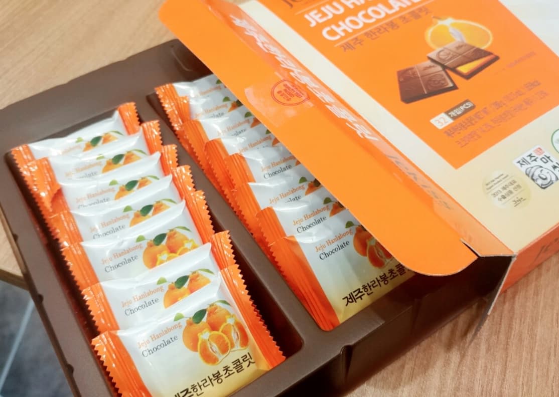 Nên mua gì về làm quà tặng khi đi du lịch Jeju? 6 chocolate hương quýt ở đảo jeju