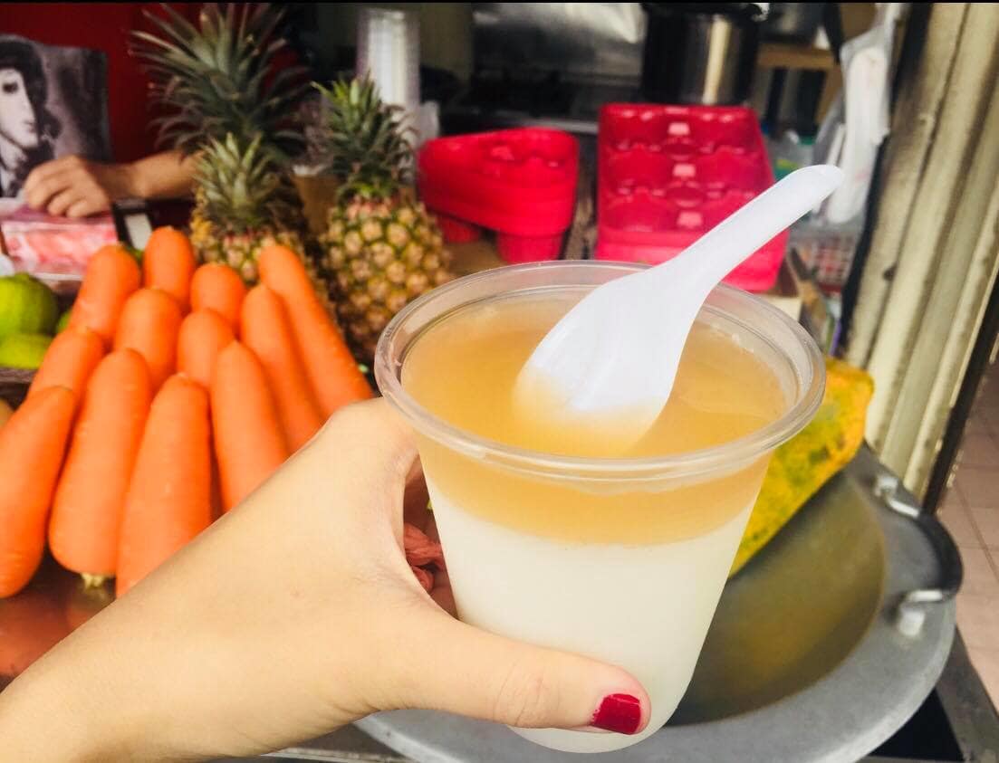 đậu hũ hạnh nhân tại chao lin fresh juice