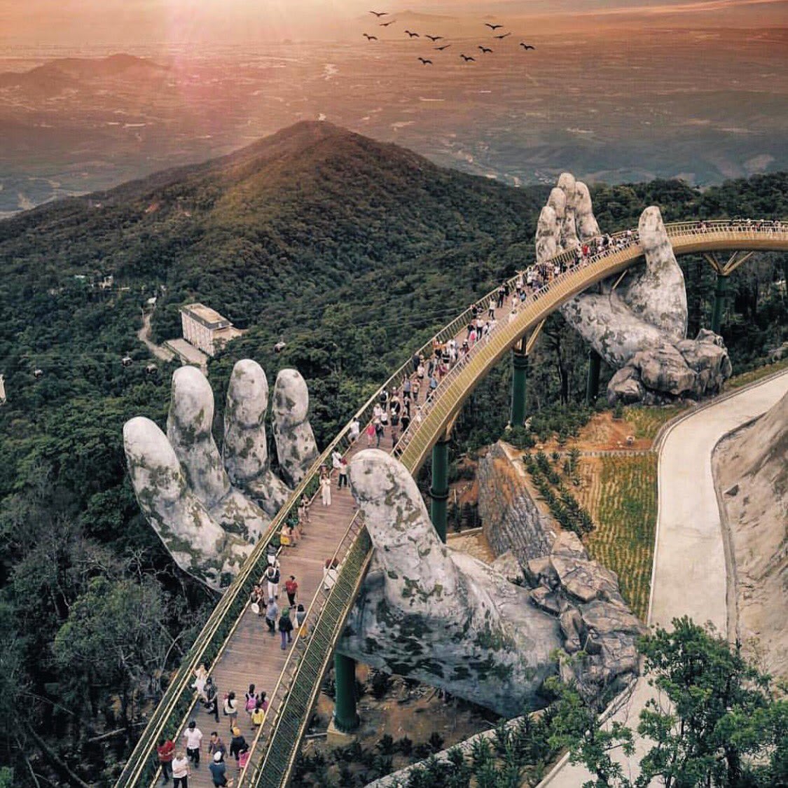 cầu vàng tại bà nà hills