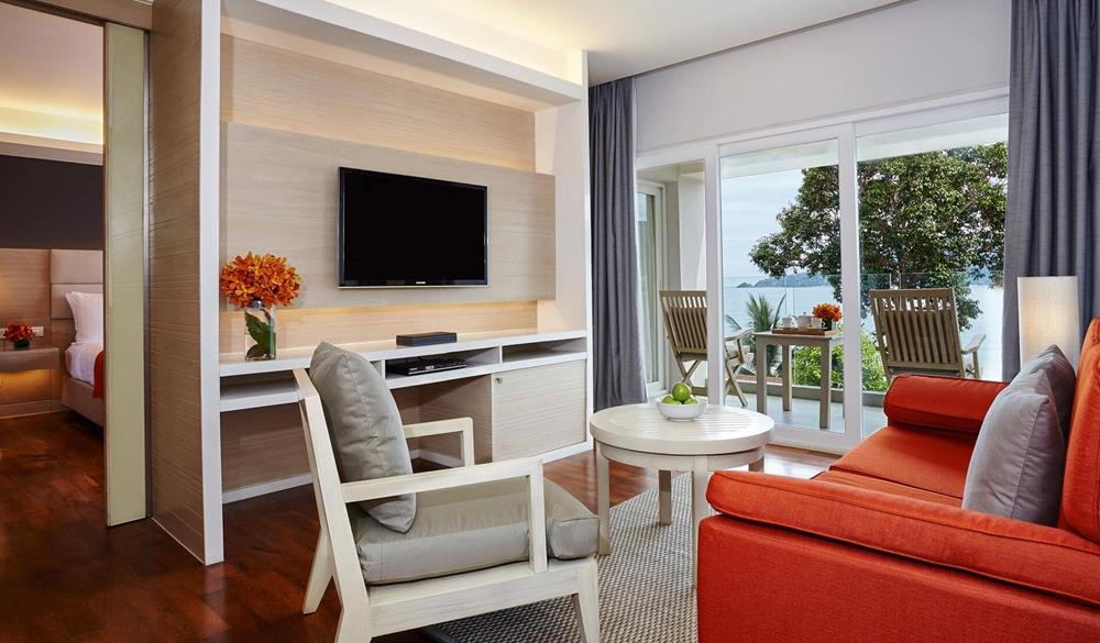 nội thất trong phòng junior suite của Amari Resort