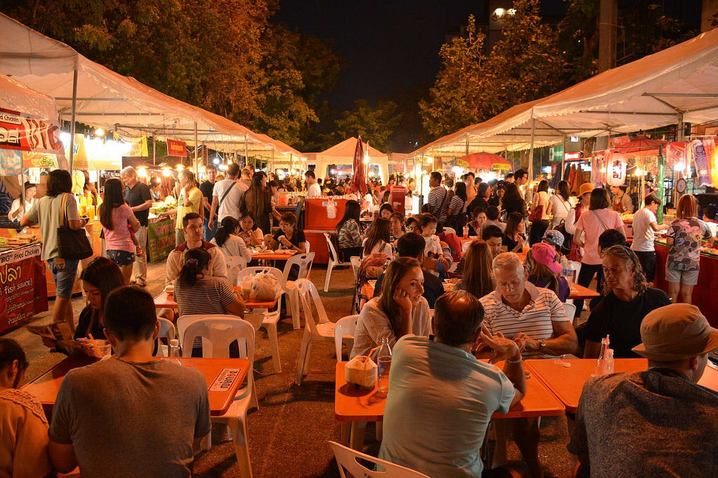 Lịch trình 5N4Đ khám phá Chiang Mai dễ dàng, tiết kiệm 27 khu vực ăn uống tại chợ đêm chủ nhật