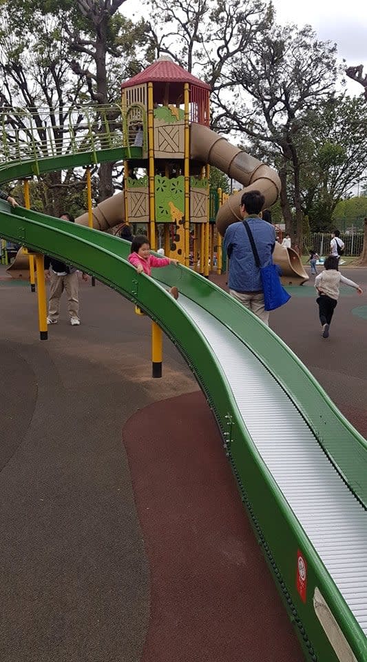 Thoải mái vi vu 3N2D ở Tokyo cho cả gia đình với chỉ hơn 300K/người 8 cầu trượt ở công viên meiji jingu gaien