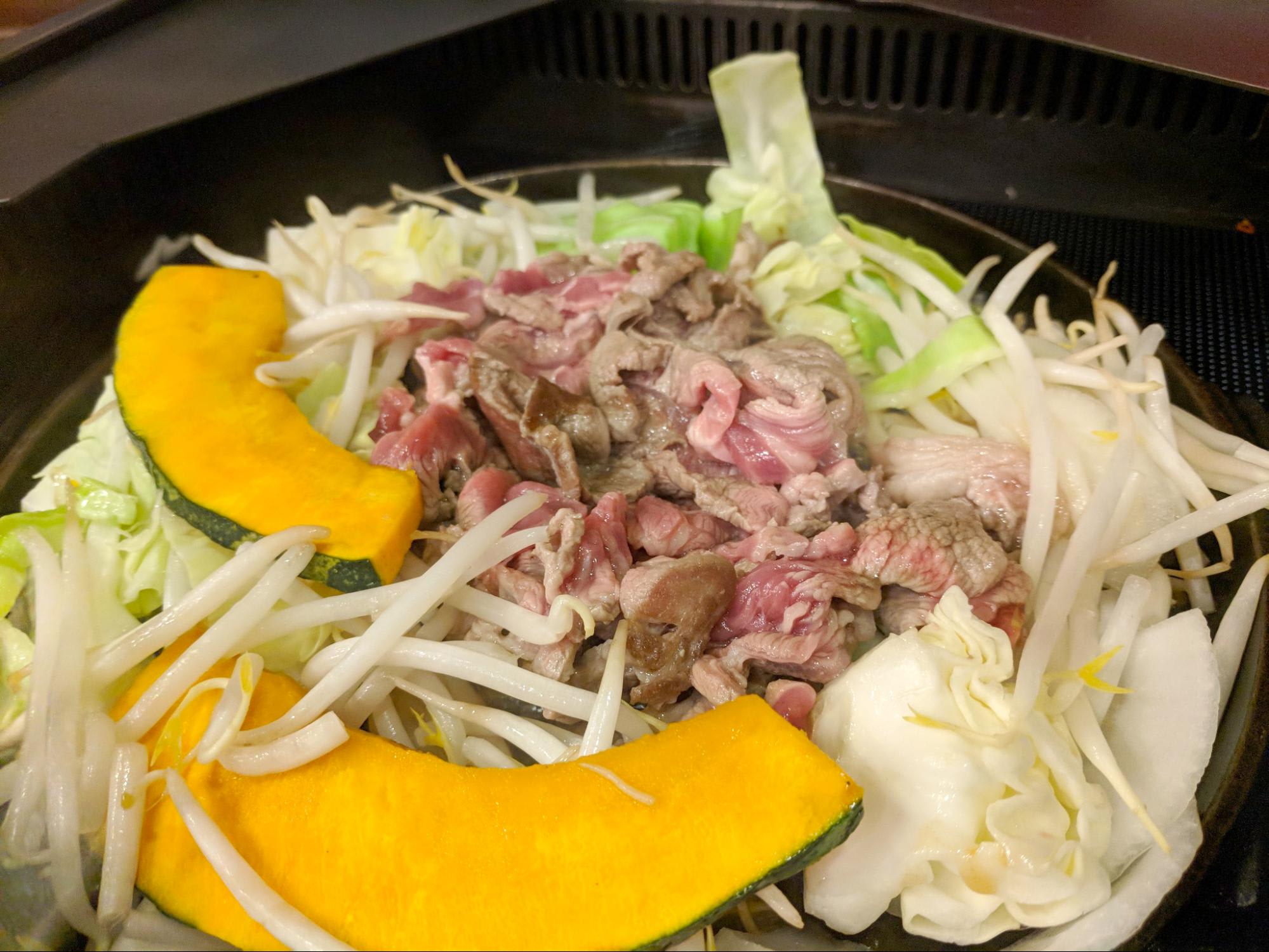 Mùa hè đẹp nhất Hokkaido, Nhật Bản 6 thịt cừu nướng sốt đặc biệt