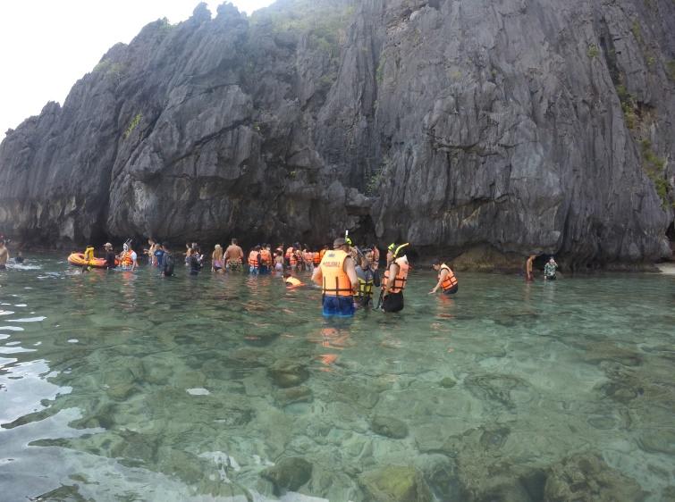 El Nido Philippines trong tôi 11 xếp hàng vào secrect lagoon