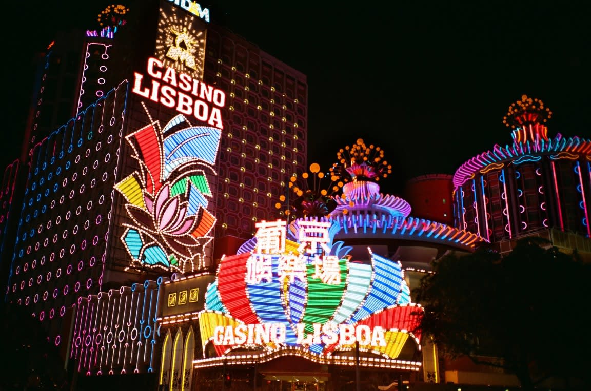 Chỉ trong 24 giờ – đi đâu, làm gì khi du lịch tự túc Macau? 13 phai long macau chi trong chua day 24 gio18