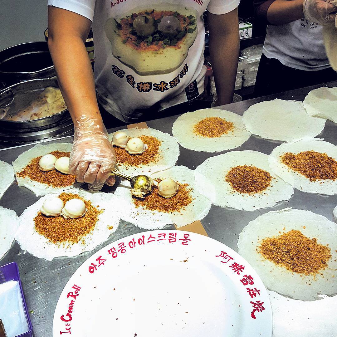 A Zhu Icecream Roll in Jiufen