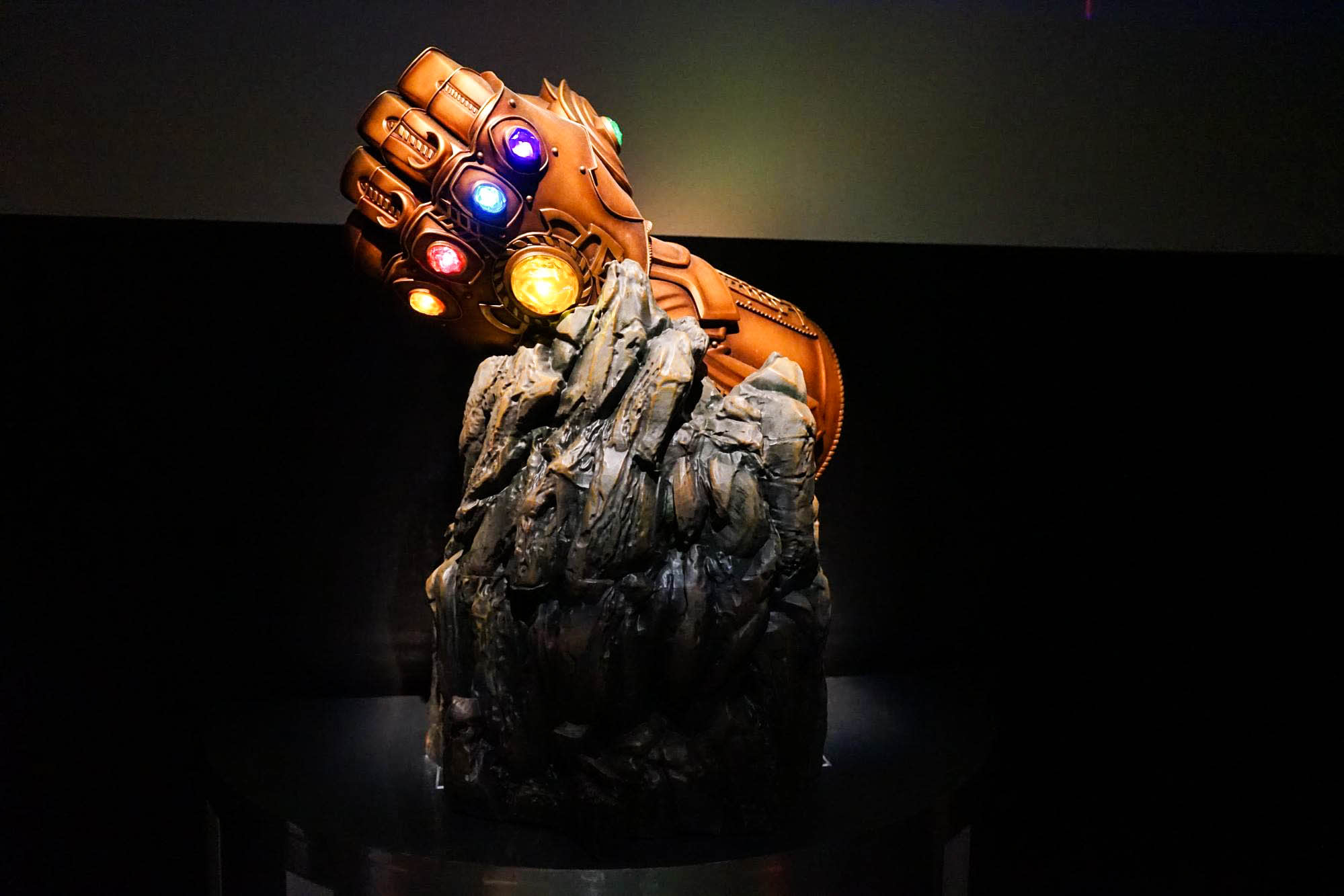 artscience museum marvel thanos infinity gauntlet