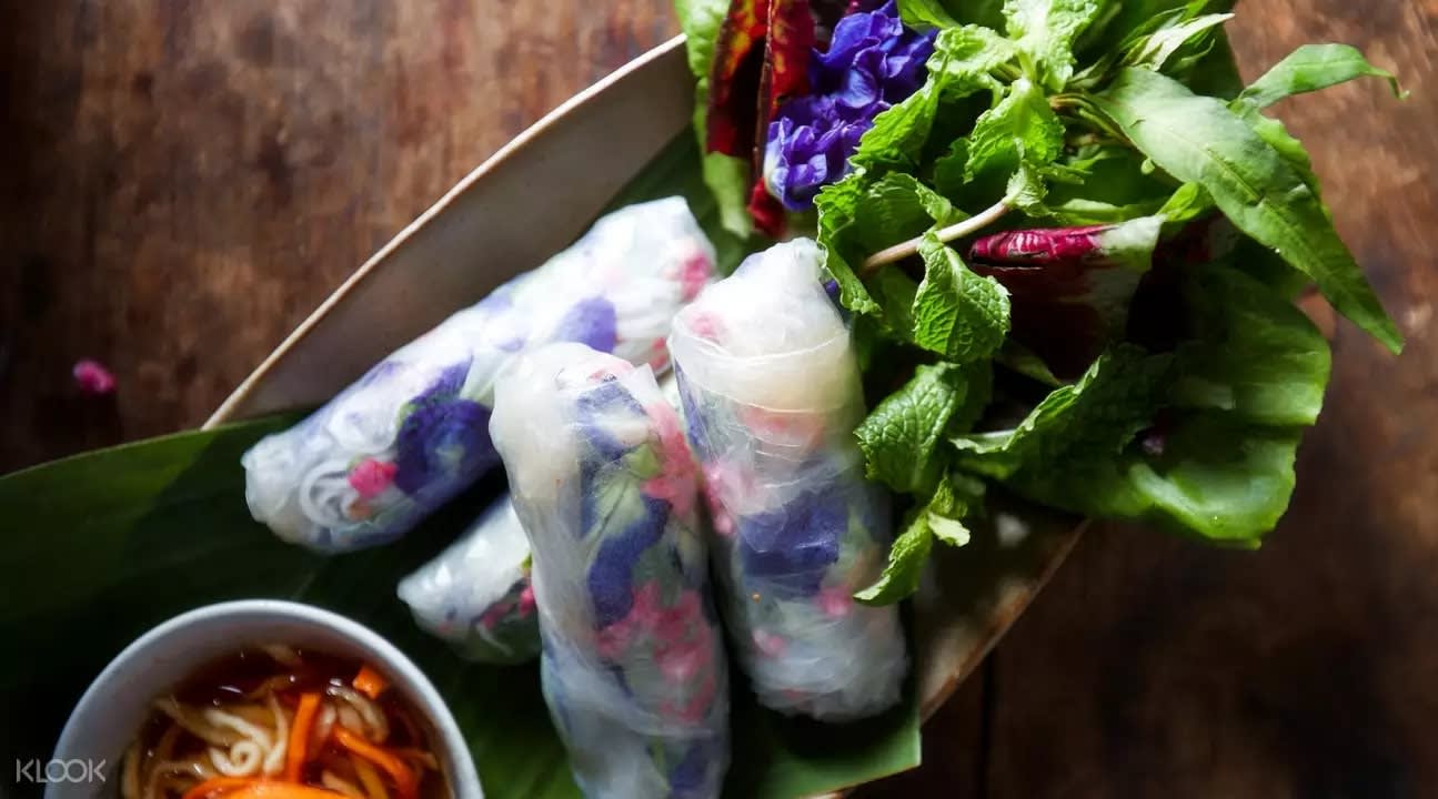 Floral summer rolls at Cafe Pla