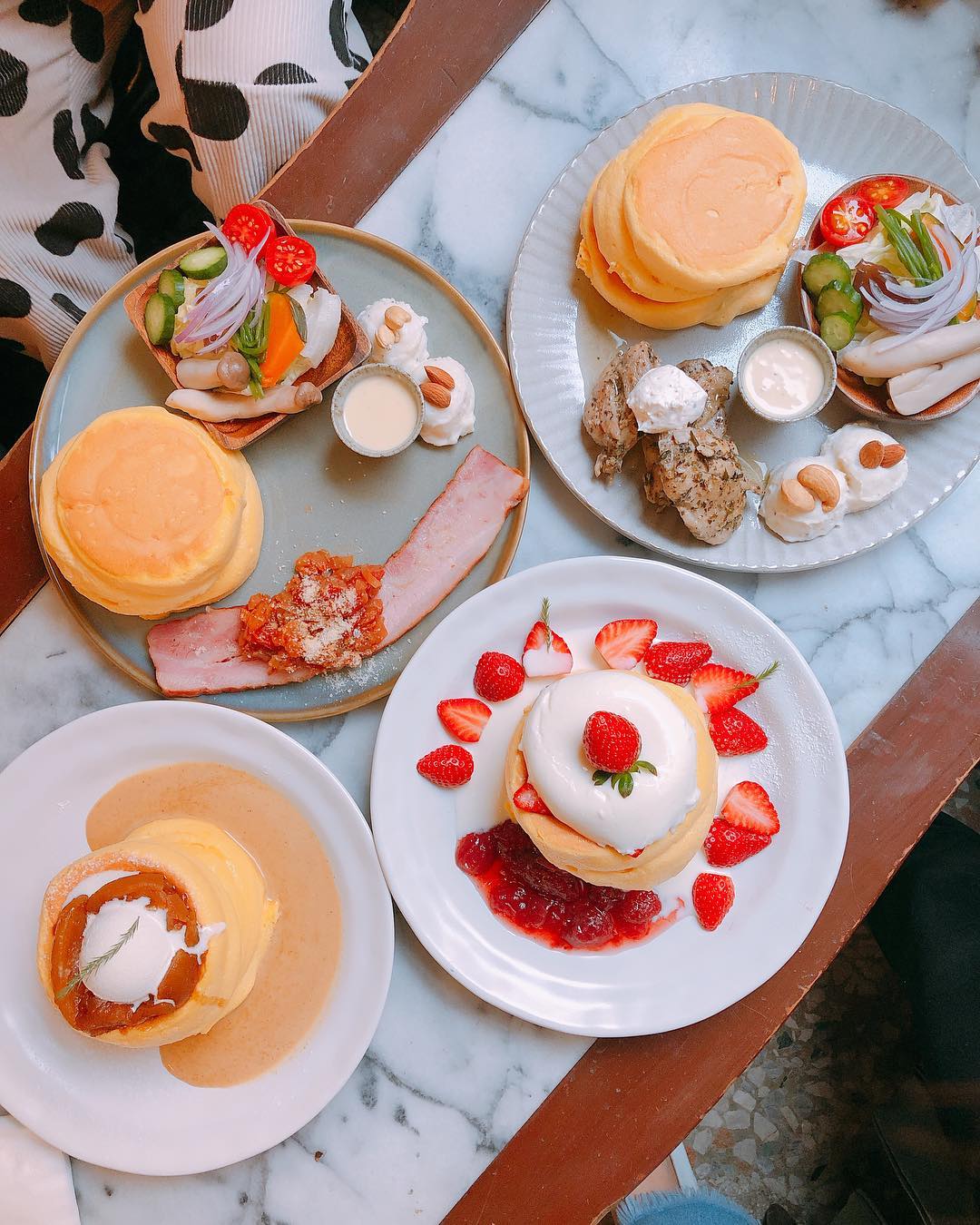 Kichi pancake flatlay