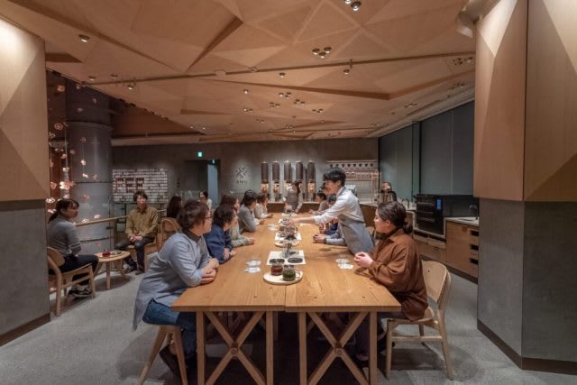 tokyo starbucks amu lounge
