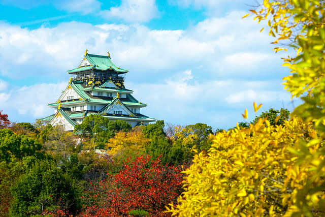 japan-autumn-osaka-castle