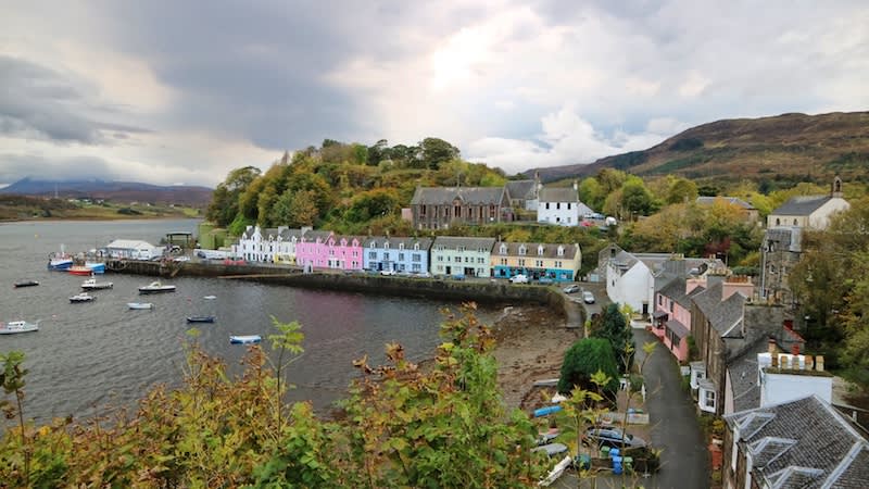 Potree小鎮上應有盡有，海鮮也很有名。Photographer | Serina Su