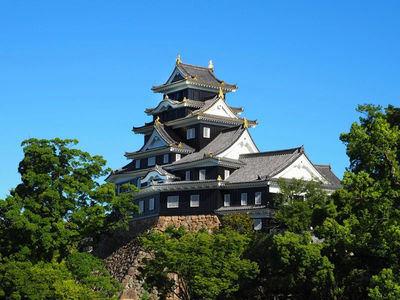 岡山城「烏城」＋UJO Cafe 聖代