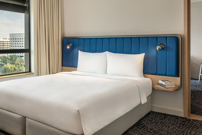 1 Family Suite Plaza View at Yas Plaza Bay by IHG