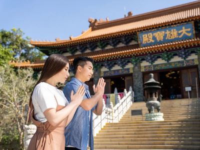 360 Lantau Private Coach Tour: Big Buddha & Tai O